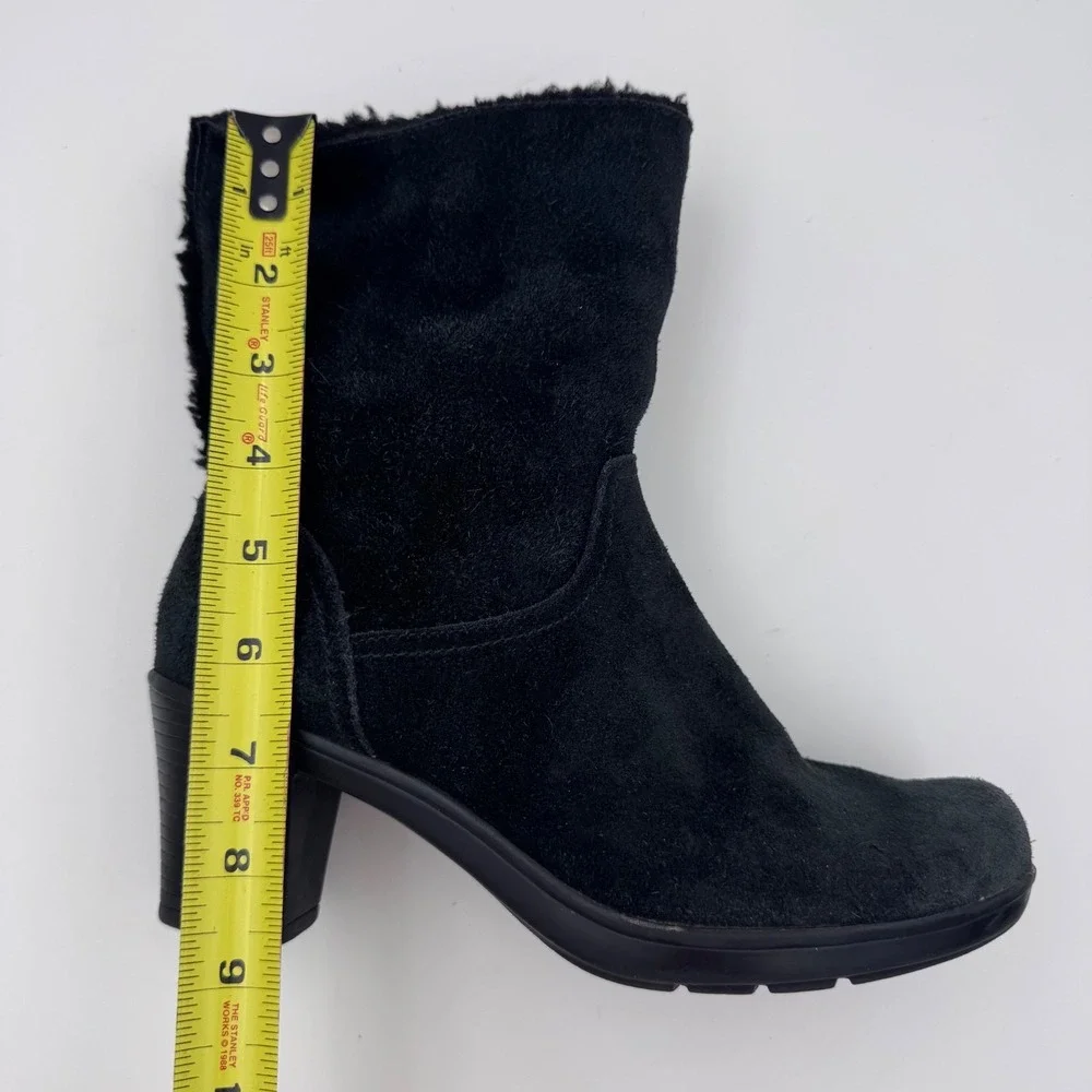 Clarks Womens Black Suede Faux‎ Fur Lined Ankle Boots Block Heel Size 7W 39384
